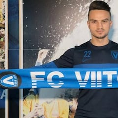 Ganea: "Estaba a gusto en el vestuario, pero no jugaba"