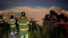 Continúa el incendio en los cerros orientales de Bogotá.