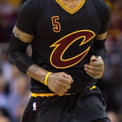J.R. Smith quería ser el primero en ganar a los Warriors