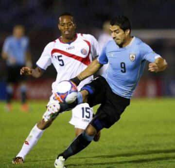 Uruguay y Costa Rica se enfrentaron esta noche en Montevideo, en un duelo que terminó igualado 3-3.