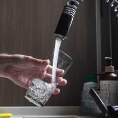 Si eres chileno y cumples estos requisitos, el Estado pagará hasta un 85 por ciento de tu cuenta de agua potable