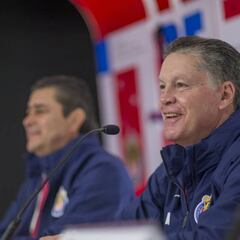 Ricardo Peláez, de excelente humor tras el armado de Chivas