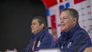 Ricardo Peláez, de excelente humor tras el armado de Chivas