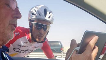 José Herrada, junto a Roberto Damiani, durante una etapa del UAE Tour.