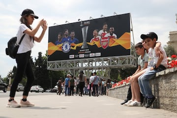 La capital de Azerbaiyán acogerá la final de la Europa League entre el Chelsea y el Arsenal Y ya está preparándose para el partido que se disputará mañana en el Estadio Olímpico de Bakú.