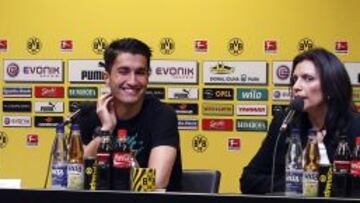 Sahin, ante los medios.