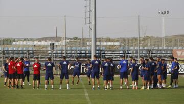 El Zaragoza se presenta esta noche ante su afición en La Romareda.