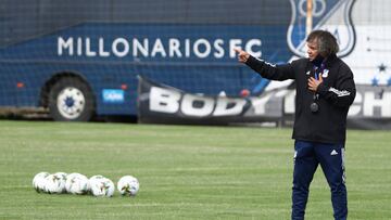 Alberto Gamero, entrenador de Millonarios, habl&oacute; previo al encuentro ante &Aacute;guilas Doradas sobre lo que ser&aacute; el partido y del trabajo con los delanteros