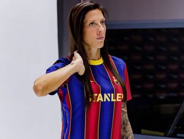 Jenni Hermoso, con la nueva equipación del Barça para la 2020-21