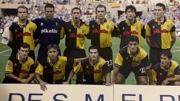 30 de junio de 2001 (La Cartuja). Celta, 1 - Real Zaragoza, 3. El equipo aragonés conquistó su quinta Copa. De izquierda a derecha: Jamelli, Láinez, Rebosio, Paco, José Ignacio y Aguado. Agachados: Gurenko, Juanele, Vellisca, A