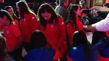 El especial encuentro de la Roja con la nueva generación de jugadoras