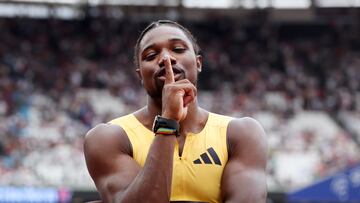 London (United Kingdom), 20/07/2024.- US sprinter Noah Lyle celebrates winning the Mens 100m competition at the London Athletics Meet 2024 at the Olympic Park in London, Britain, 20 July 2024. (100 metros, Reino Unido, Londres) EFE/EPA/ANDY RAIN