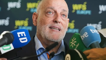 Javier Tebas, ante los medios.