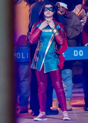 Primeras imágenes de Ms. Marvel con el traje en el set de rodaje de la serie de Marvel Studios
