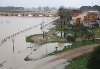 Temporal en Andalucía por la borrasca Leonardo, en directo: inundaciones y zonas en aviso rojo | Última hora