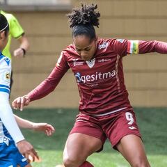 Jade 'asiste' a un Logroño que coge impulso