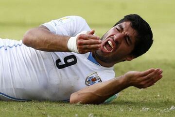 Lu&iacute;s Su&aacute;rez, justo despu&eacute;s de morder a Chiellini. FOTO: Reuters/TONY GENTILE.