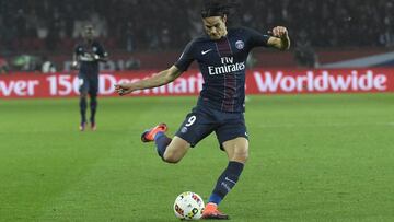 Cavani sale al rescate del PSG y da aire a Unai Emery