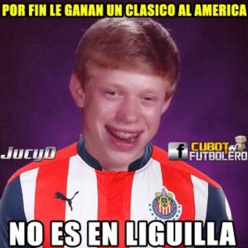 Chivas goleó al América en la cancha y en los memes