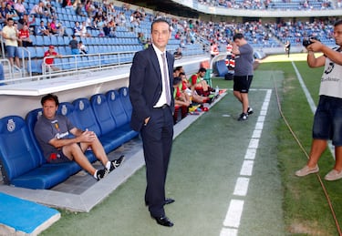 Jos Luis Oltra se estrena hoy con el Eldense en su casa