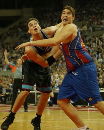 Marc Gasol debutó con el Barcelona en el año 2003. Estuvo en el equipo blaugrana hasta 2006. En ese tiempo, ganó una Liga ACB. Incluso, llegó a disputar un amistoso contra su hermano Pau cuando el actual ala-pívot de los Bulls, jugaba en los Memphis Grizzlies.