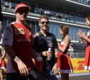 Kimi Raikkonen le da la bienvenida a Sebastian