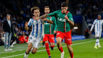 Javi López contra la Real.