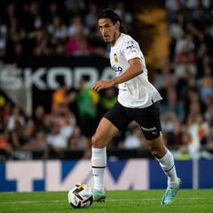 Cavani apunta a la Real Sociedad