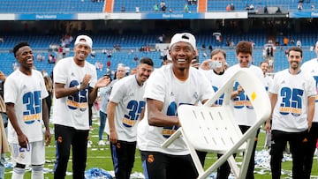 30/04/22 PARTIDO PRIMERA DIVISION
REAL MADRID - ESPANYOL
CELEBRACION DEL REAL MADRID CAMPEON DE LALIGA LIGA 2022 CAMPEONES
ALABA SILLA