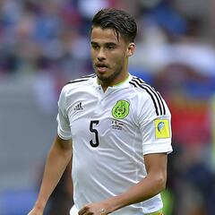 Diego Reyes es recibido como estrella en Turquía