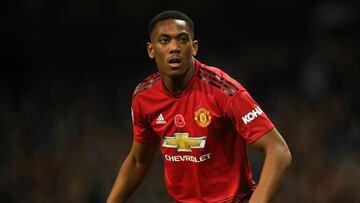 United pair Martial and Lingard out for up to three weeks