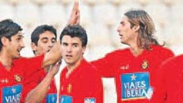 <b>A KAHN LE PUEDEN EMPLUMAR HOY.</b> La Comisión de Control y Disciplina de la UEFA puede sancionar hoy al portero y a Lucio por el escándalo del antidoping.