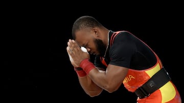 PARIS, FRANCE - AUGUST 09: Yeison Lopez of Team Colombia celebrates during the Weightlifting Men's 89kg on day fourteen of the Olympic Games Paris 2024 at South Paris Arena on August 09, 2024 in Paris, France. (Photo by Lars Baron/Getty Images)