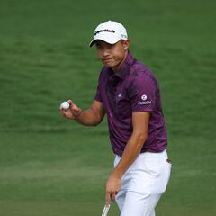 Morikawa llega líder con seis golpes de ventaja a la última ronda