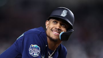 NEW YORK, NEW YORK - JUNE 21: Julio Rodriguez #44 of the Seattle Mariners looks on from third base during the ninth inning of the game against the New York Yankees at Yankee Stadium on June 21, 2023 in the Bronx borough of New York City.   Dustin Satloff/Getty Images/AFP (Photo by Dustin Satloff / GETTY IMAGES NORTH AMERICA / Getty Images via AFP)