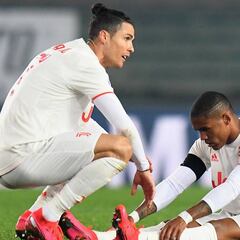 La Juve puede perder a Douglas Costa para la ida ante el Lyon