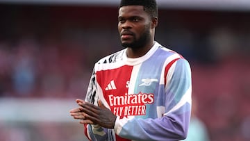 FILE PHOTO: Soccer Football - Premier League - Arsenal v Manchester City - Emirates Stadium, London, Britain - February 2, 2025 Arsenal's Thomas Partey during the warm up before the match REUTERS/David Klein/File Photo EDITORIAL USE ONLY. NO USE WITH UNAUTHORIZED AUDIO, VIDEO, DATA, FIXTURE LISTS, CLUB/LEAGUE LOGOS OR 'LIVE' SERVICES. ONLINE IN-MATCH USE LIMITED TO 120 IMAGES, NO VIDEO EMULATION. NO USE IN BETTING, GAMES OR SINGLE CLUB/LEAGUE/PLAYER PUBLICATIONS. PLEASE CONTACT YOUR ACCOUNT REPRESENTATIVE FOR FURTHER DETAILS..