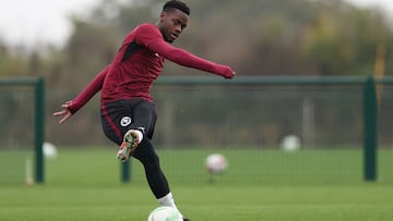 Jhon Jáder Durán regresa a entrenamientos con Aston Villa