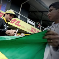 Sainz: "McLaren puede luchar por victorias a medio plazo"