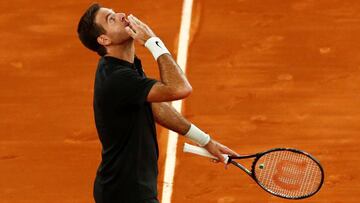 Del Potro arrolla a Dzumhur en su estreno sobre tierra batida