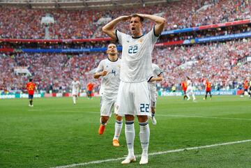 Artem Dzyuba celebra el 1-1 de penalti. 