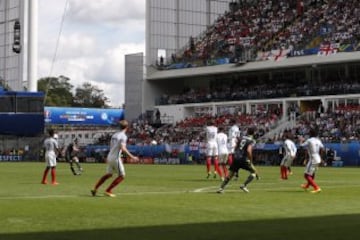 Bale makes it 0-1 for Wales from a direct free-kick, which Hart failed to stop.