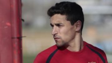 Jes&uacute;s Navas durante un entrenamiento con el Sevilla.