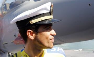 El ciclista español del equipo Tinkoff Saxo Alberto Contador, antes de la salida de  la tercera etapa de la Vuelta Ciclista a España 2014 