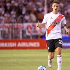 Celta se mete en la pelea por Martínez Quarta