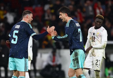 Alemania gana pero no convence