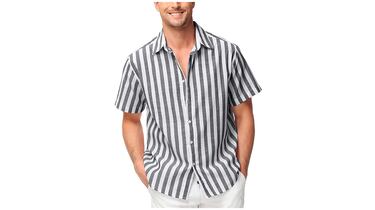 La camisa casual a rayas para hombre con el mejor estilo del verano