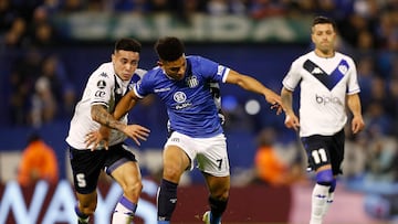 Diego Valoyes durante el partido de ida de los cuartos de final de la Copa Libertadores entre Vélez Sarsfield y Talleres de Córdoba en el José Amalfitani.