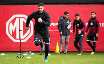 Ambos jugadores ya entrenan con el cuadro de Héctor Tapia en Macul. La preparación estará enfocada en lo físico durante estos días.