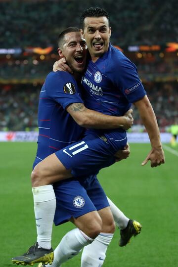 2-0. Pedro celebr¨® el segundo gol con Eden Hazard.